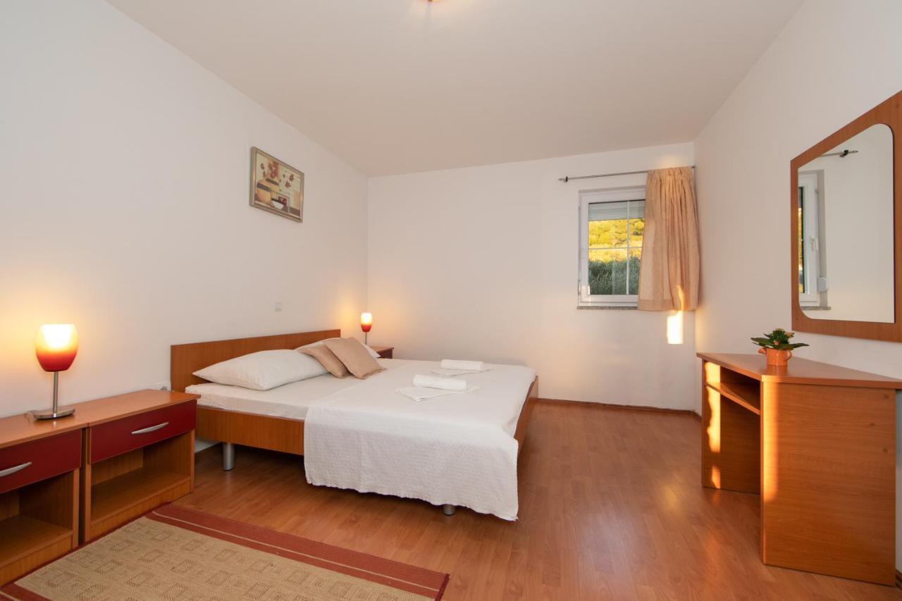 Apartments Simovic Tučepi Exterior foto