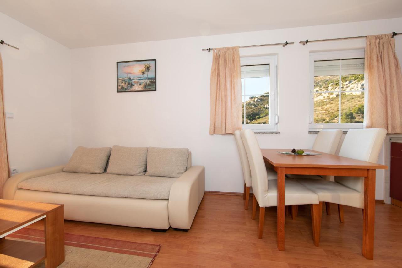Apartments Simovic Tučepi Exterior foto
